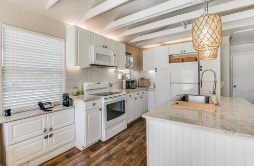 Cedar Lane House | Cozy Waterfront Cottage on Caney Creek