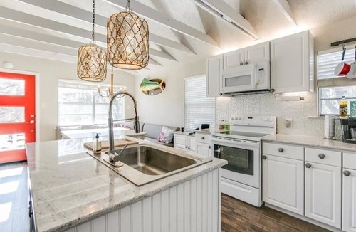 Cedar Lane House | Cozy Waterfront Cottage on Caney Creek