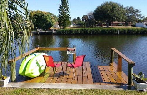 Port Charlotte House | Cozy Waterfront/Private Pool Home-Great location!