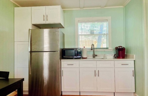 Granite Shoals House | Cozy Waterfront Home on Lake LBJ Kayaks Included!
