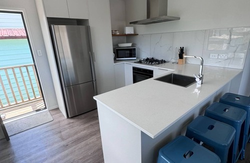 Henderson Apartment | Cozy West Auckland Accomodation