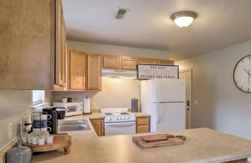 West Plains Apartment | Cozy West Plains Home Near Shopping & Dining!