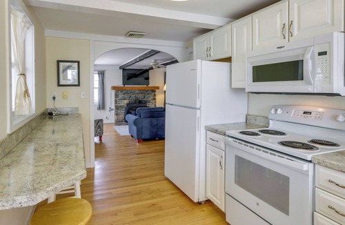 Westbrook Center House | Cozy Westbrook Vacation Rental - Walk to Beach!