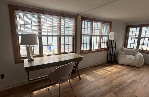 Westport House | Cozy Westport Beachfront Retreat