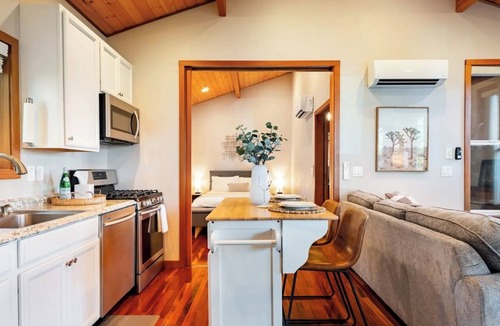 Sherwood - Tualatin South Cabin | Cozy Willamette Valley Cabin With Modern Comforts