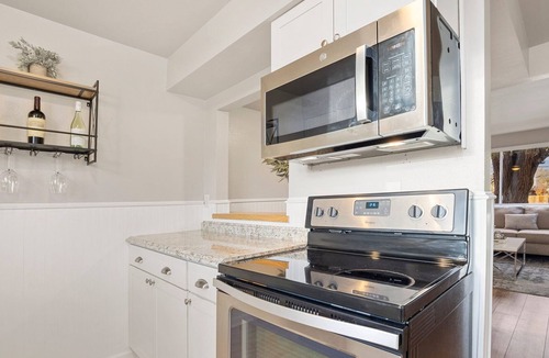 Windsor Condo | Cozy Windsor Condo!