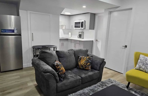 Winnipeg House | Cozy Winnipeg Retreat