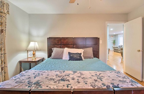 Clifton House | Cozy Woodbridge Home w/ Fire Pit & Deck