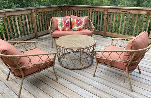 Hillside Beach Cottage | Cozy wooded cottage, with stunning tree-top views & 3 mins from the beach!