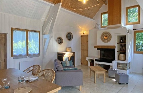 Chaumont Cottage | Cozy wooden chalet in the forest, perfect for couples