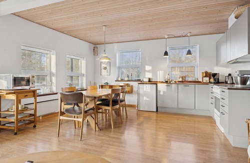 Hoensinge House | Cozy wooden cottage close to nature and beach