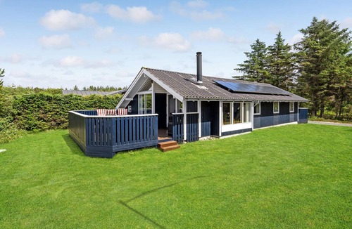Trend House | Cozy wooden house located directly on the Limfjord.