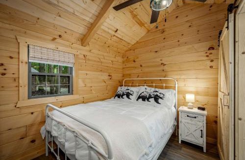 Mentone House | Cozy Woodland Cabin Escape for Families, Friends & Retreats in Mentone, Alabama
