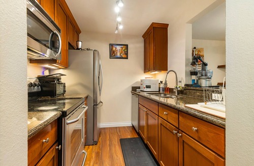 Lake Hills Apartment | Cozy Work-Ready 1BR Condo | Near Downtown