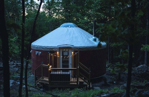 Sainte-Agathe-des-Monts House | Cozy Yurt in the Woods