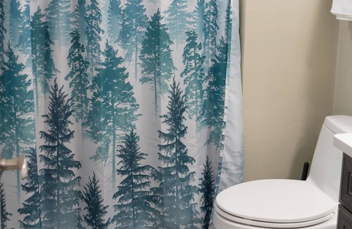 Monroe House | Cozy1BR/1B Garden Guest Unit close to Twinning Park