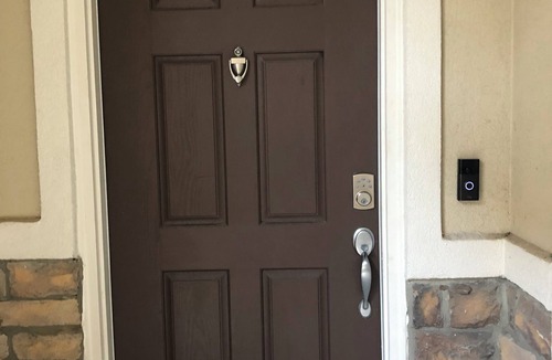 Tomball House | Cozy3-bedroom townhome Sleeps 6-in charming Tomball
