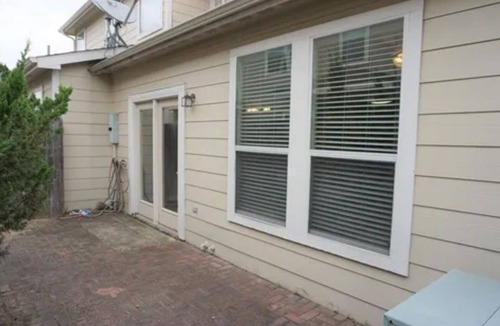 Tomball House | Cozy3-bedroom townhome Sleeps 6-in charming Tomball