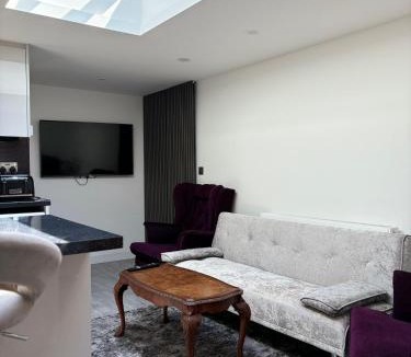 Lacey Green House | CozyNest 2BR Modern Property with Parking