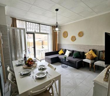 Pla del Bon Repos Apartment | Cozynest ALICANTE - Apartment with Terrace by SunCastle apartamentos