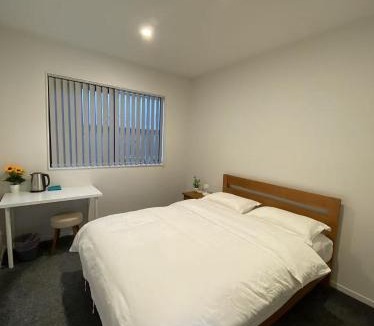 Auckland House | CozyNest