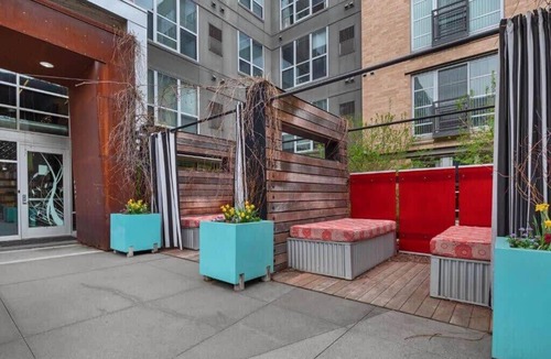 Mill District Apartment | CozySuites 2BR Mill District with gym # 01