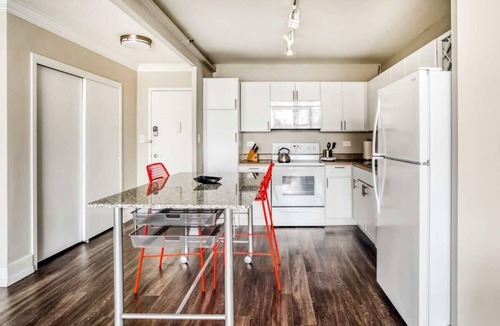 Old Louisville Apartment | CozySuites 800 Tower 1BR w/gym! 17