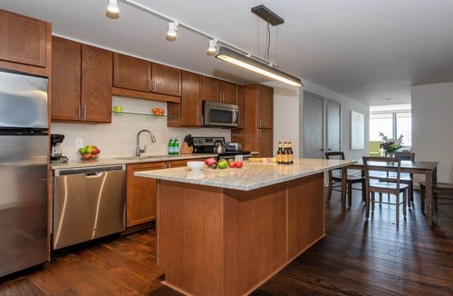 Downtown Dallas Apartment | CozySuites at LTV