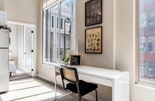 Downtown Cincinnati Apartment | CozySuites at Textile