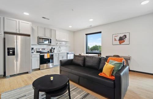 Lockerbie Square Apartment | CozySuites Mass with lounge and roof deck #6