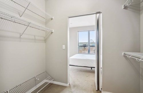 Mill District Apartment | CozySuites Mill District with gym # 09