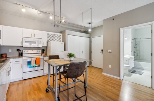 Mill District Apartment | CozySuites Mill District with gym #11