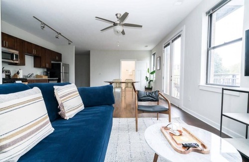 Music Row Apartment | CozySuites Music Row Stunning 2BR in Nashville! 05