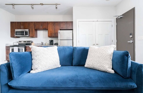 Hillsboro Village Apartment | CozySuites Music Row Elegant 1BR in Nashville! 15