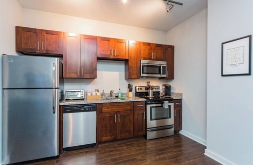 Music Row Apartment | CozySuites Music Row Alluring 1BR w/free parking!13