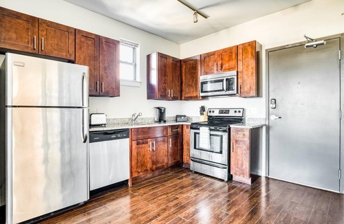 Music Row Apartment | CozySuites Music Row Spacious 2BR in Nashville! 16