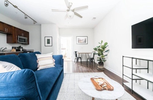 Music Row Apartment | CozySuites Music Row Classy 1BR in Nashville! 39