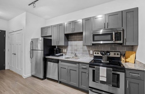 Music Row Apartment | CozySuites Music Row Spacious 1BR Nashville! 56