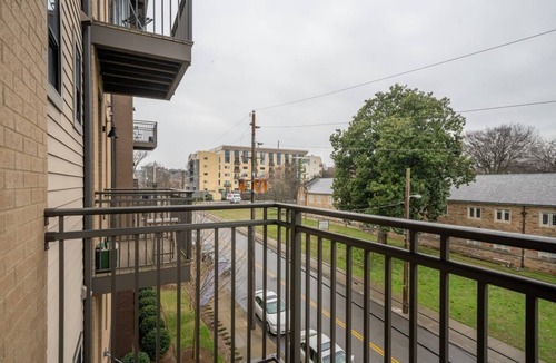 Music Row Apartment | CozySuites MusicRow Astonishing Studio! 53