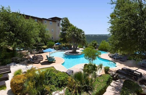 McNeil Apartment | CozySuites Stunning 1BR Condo in Mountain Resort #02