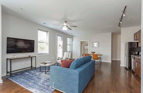 Music Row Apartment | CozySuites TWO Music Row Condos in Nashville