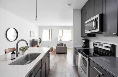 Broad Ripple Apartment | CozySuites Upscale Modern 2BR Broad Ripple