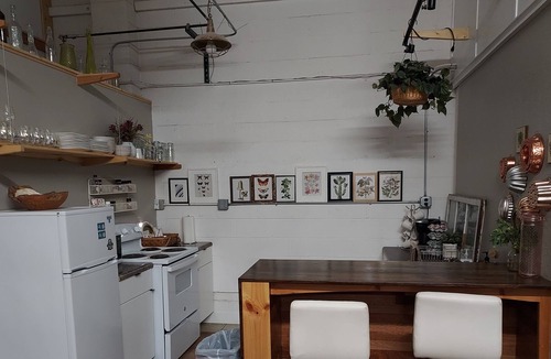 Cedar Rapids Apartment | CR Downtown Loft. Perfect space for groups, Bachelor/Bachelorette & families.
