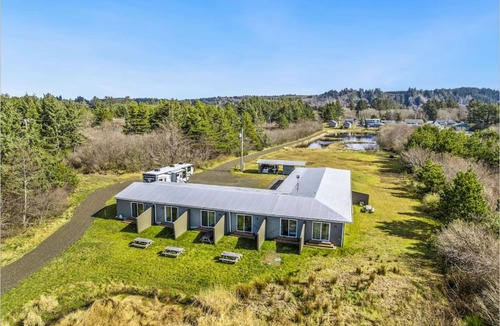 Raymond House | Crab Pot Condo