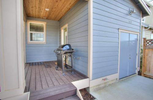 Ocean Shores House | Crabby Daddy & The Blue Mermaid