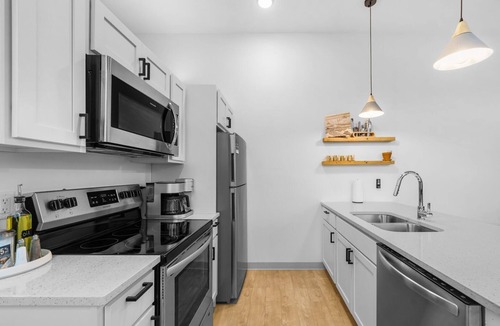 Duluth Apartment | Craft District Apt w/Gym & Coffee Shop 207