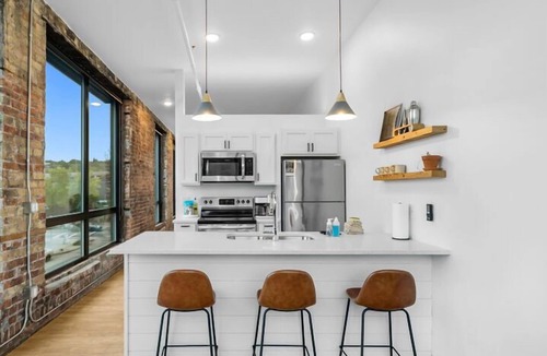 Duluth Apartment | Craft District Apt w/Gym & Coffee Shop 207