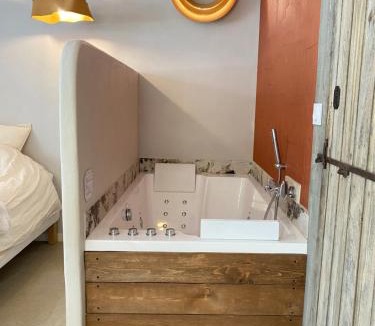 Saint-Etienne Apartment | CRAFT HOME - Studio - BALNEO - PARKING privé