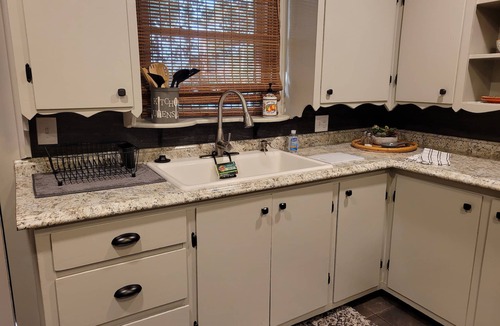Fort Smith Cottage | Craftsman 4-bedroom 2 bath cottage/walk to parks, shops & eats downtown