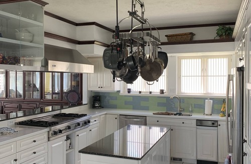 Osceola House | Craftsman Built Baugo Bay Waterfront Sleeps 14